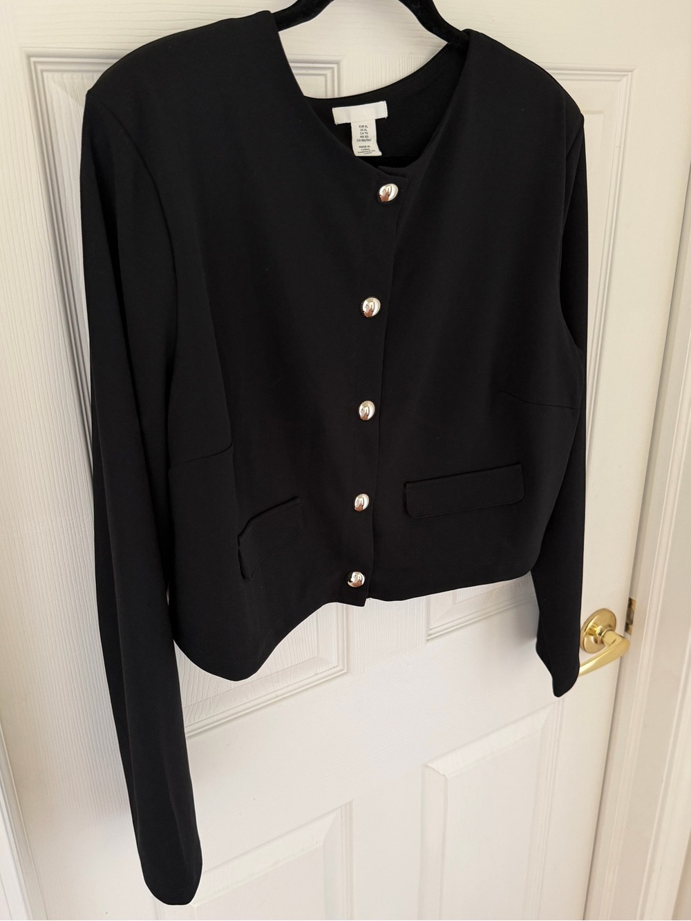 Cropped Black Button-Front Jacket w/Shoulder Pads